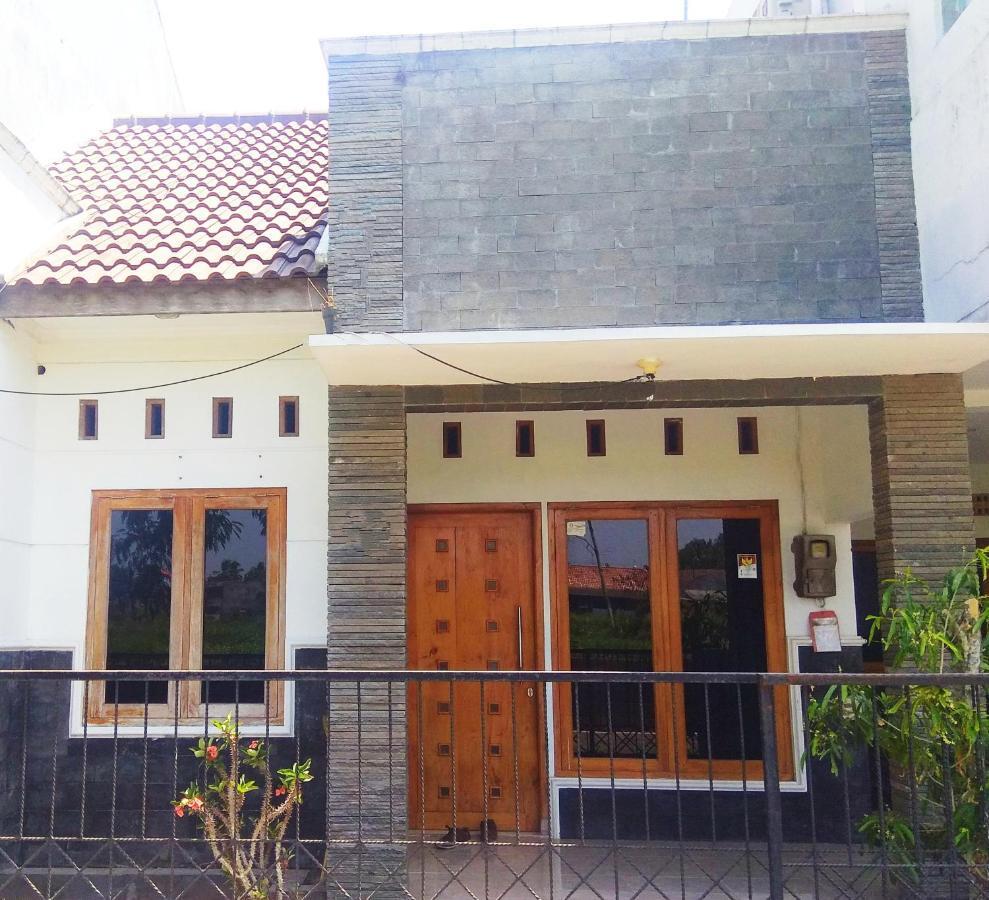 Kenayan Asri Residence By Fh Stay Kalasan Exterior photo